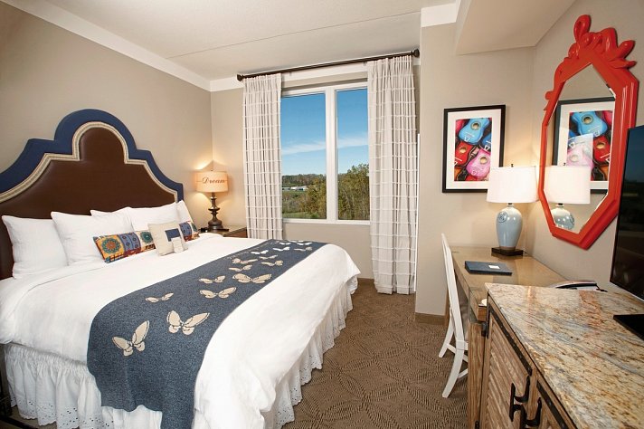 Dollywood's DreamMore Resort & Spa