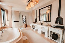 Melati Beach Resort & Spa - Badbeispiel Family Pool Villa (Zimmercodierung VI5)