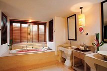 Melati Beach Resort & Spa - Badbeispiel Pool Villa (Zimmercodierung VB5)