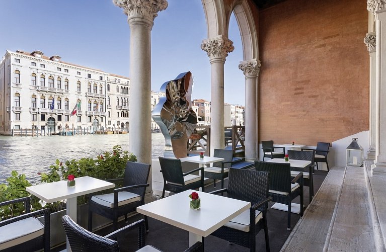 Sina Centurion Palace