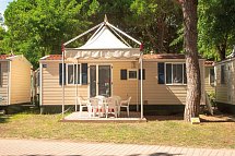 Baia Holiday Cavallino - Wohnbeispiel Mobilheim Blu Romantic (Zimmercodierung CB4)