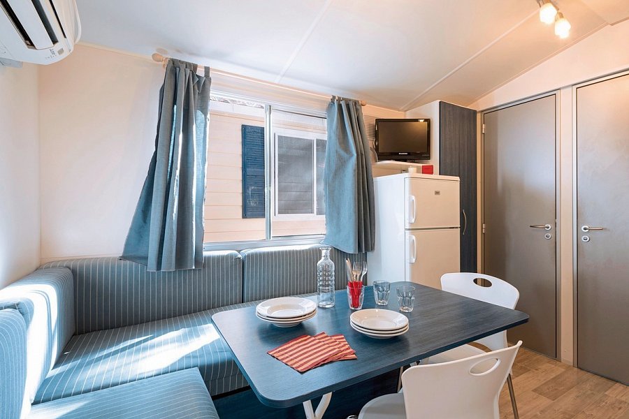 Baia Holiday Cavallino - Wohnbeispiel Mobilheim Blu Romantic (Zimmercodierung CB4)