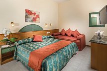 Bellevue - Wohnbeispiel Familienzimmer seitl. Meerblick Standard (Zimmercodierung FGN)