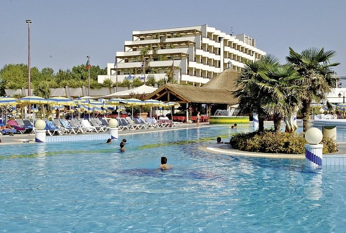 Savoy Beach Hotel & Thermal SPA