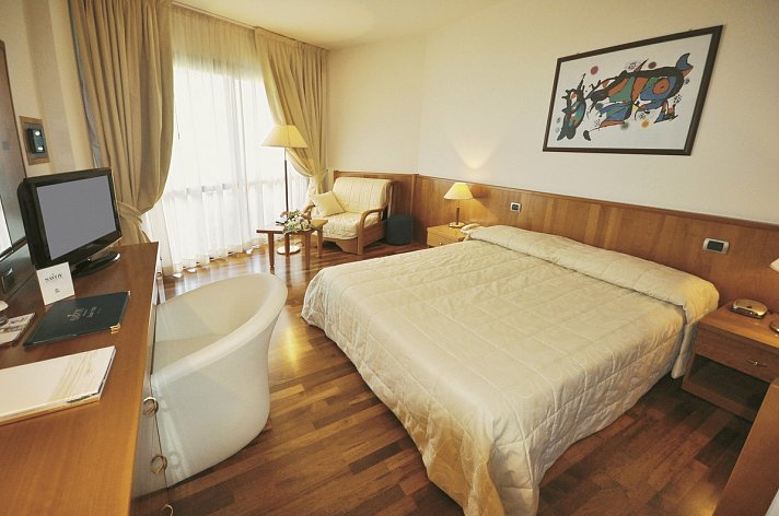Savoy Beach Hotel & Thermal SPA