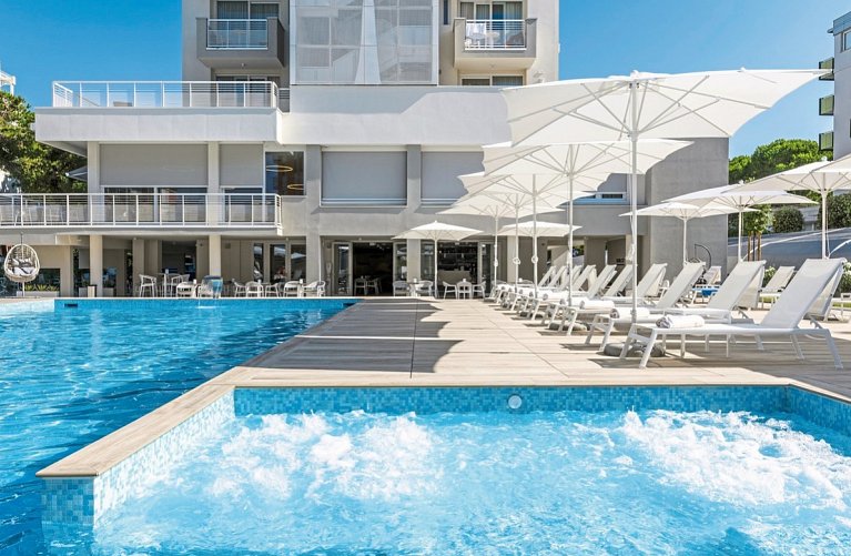 Life Hotel
