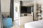 Life Hotel