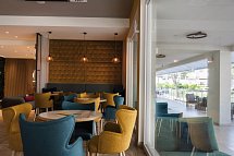 Life Hotel