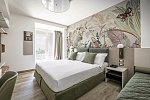 Life Hotel
