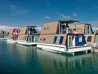 Marina Azzurra Resort - Wohnbeispiel Hausboot River (Zimmercodierungen OB1 & OX1)