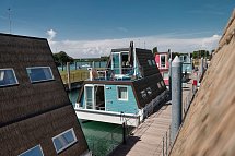 Marina Azzurra Resort - Wohnbeispiel Hausboot Lagoon (Zimmercodierungen OB2 & OX2)
