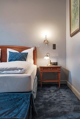 hideauts hotels Villa R - Wohnbeispiel Doppelzimmer Chic Gartenblick (Zimmercodierung DB2)