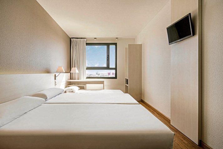 Hotel Ilunion Valencia 3