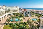 Las Arenas Balneario Resort