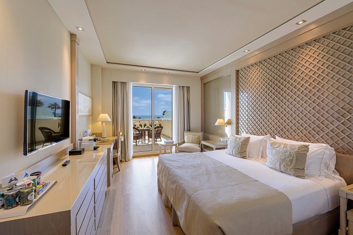 Las Arenas Balneario Resort - Deluxe