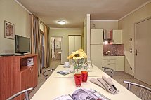 Relais San Rocco - Wohnbeispiel Suite Olivenhainblick und Terrasse (Zimmercodierung SB1)