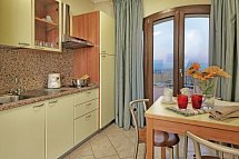 Relais San Rocco - Wohnbeispiel Suite Seeblick und Terrasse (Zimmercodierung SB2)