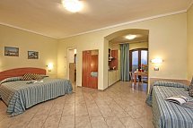 Relais San Rocco - Wohnbeispiel Suite Seeblick und Terrasse (Zimmercodierung SB2)