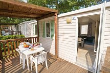 Camping Village Butterfly (by Happy Camp) - Wohnbeispiel Mobilheim Happy Premium (Zimmercodierung CM1)