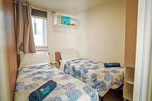 Camping Cisano & San Vito (by Happy Camp) - Wohnbeispiel Mobilheim Happy Premium Suite (Zimmercodierungen CM3 & CB1)