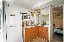 Camping Cisano & San Vito (by Happy Camp) - Wohnbeispiel Mobilheim Happy Premium Suite (Zimmercodierungen CM3 & CB1)