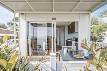 Sentido Lago di Garda Premium Village - Wohnbeispiel Camp Lodge Deluxe Lakeside (Zimmercodierung CD1)
