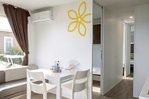 Sentido Lago di Garda Premium Village - Wohnbeispiel Camp Lodge Deluxe Lakeside (Zimmercodierung CD1)