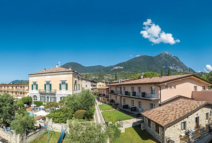 Hotel Regina Del Garda Suite