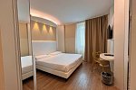 Ark Hotel