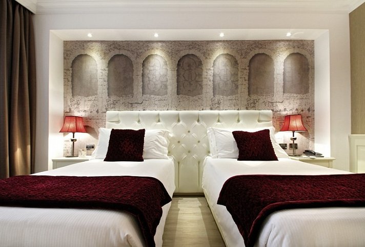 Hotel Giberti - Wohnbeispiel Doppelzimmer Deluxe (Zimmercodierungen DD1 & EB1)