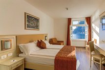 Sole Relax & Panorama - Wohnbeispiel Doppelzimmer mit seitl. Seeblick (Zimmercodierung DB2)