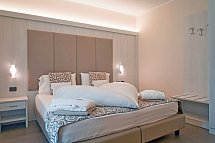Villa Nicolli Romantic Resort - Wohnbeispiel Doppelzimmer Romantic (Zimmercodierung DB1)