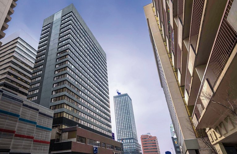 Sandman Signature Calgary Downtown Hotel