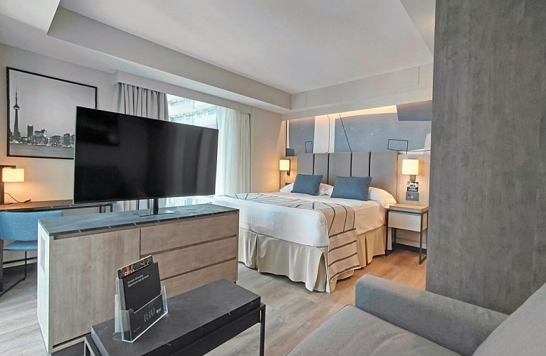 Hotel Riu Plaza Toronto