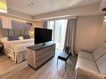 Hotel Riu Plaza Toronto