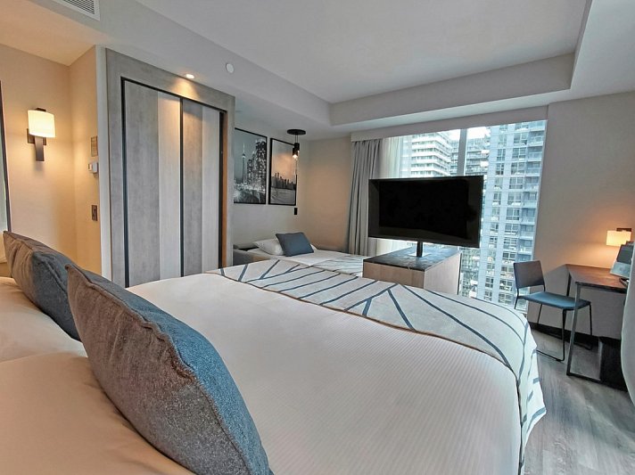 Hotel Riu Plaza Toronto