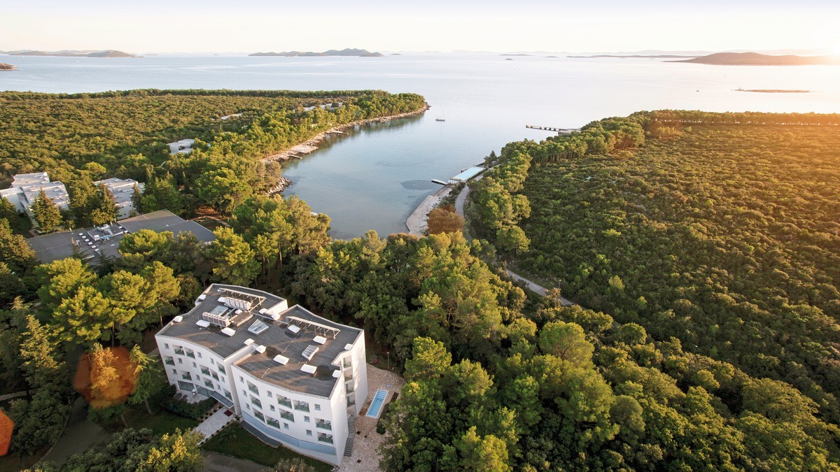 Crvena Luka Resort