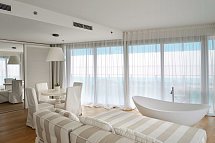 Falkensteiner Hotel & Spa Iadera - Wohnbeispiel Suite Meerseite (Zimmercodierung WBC)