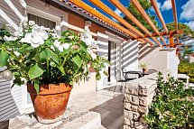 Zaton Holiday Resort - Beispiel Terrasse Studio Komfort (Zimmercodierung SF1)