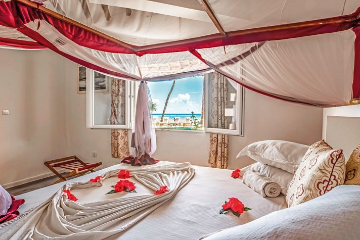 AHG Dream's Bay Beach Hotel