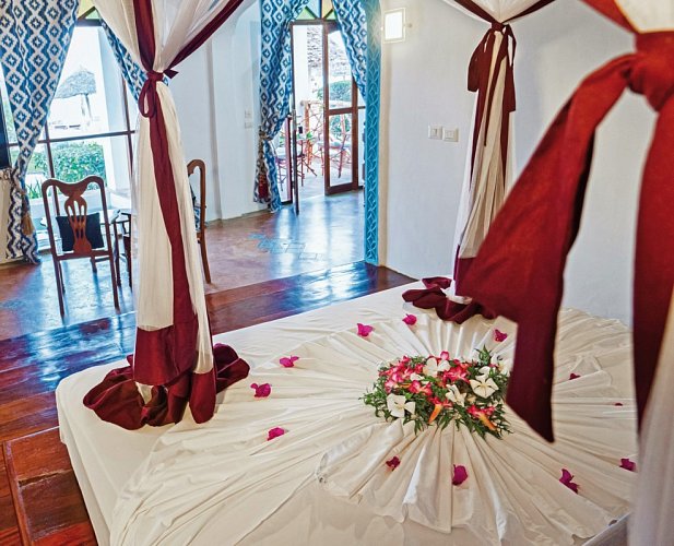 AHG Waridi Beach Resort & Spa - Wohnbeispiel Sultan Suite Sea View (Zimmercodierung WB1)