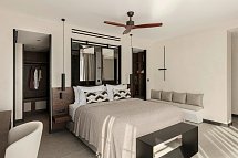 King Jason Zante - Island Suite Swim-Up
