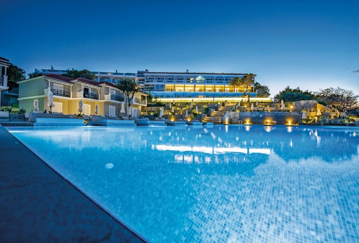 Alexandra Beach Resort & Spa
