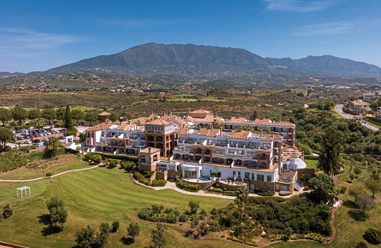 La Cala Resort