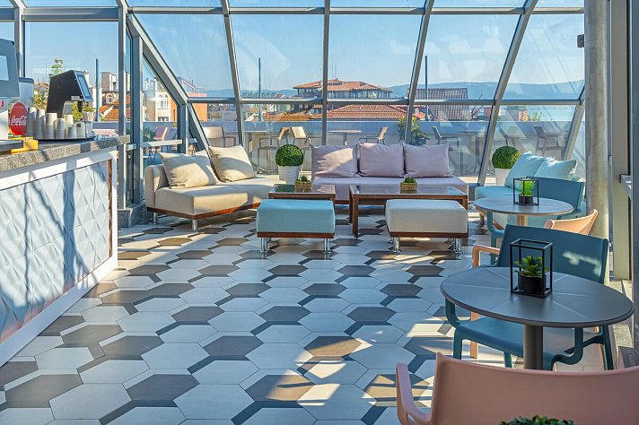 Marina Palace affiliated by Melia