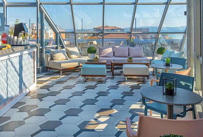 Marina Palace affiliated by Melia