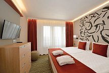 Danubius Hotel Bük - Wohnbeispiel Doppelzimmer Executive mit Balkon (Zimmercodierungen DT1 & FB1)