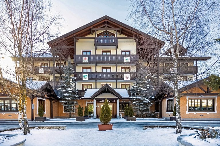 Golf Hotel