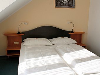 H+ Hotel Erfurt - Wohnbeispiel Doppelzimmer (Zimmercodierung DB1)