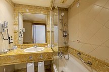 Pestana Royal All Inclusive Ocean & Spa Resort - Beispiel Bad Doppelzimmer Superior (Zimmercodierungen DS1 & DS3)